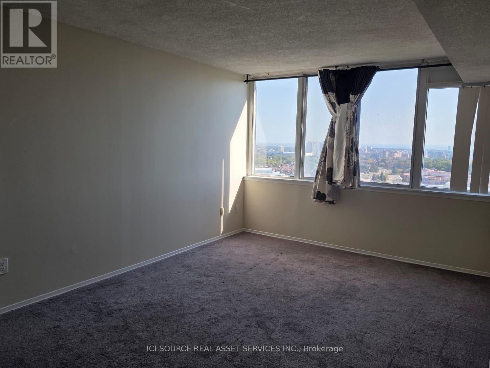 1710 - 350 Webb Drive, Mississauga, ON - Indoor Photo Showing Other Room