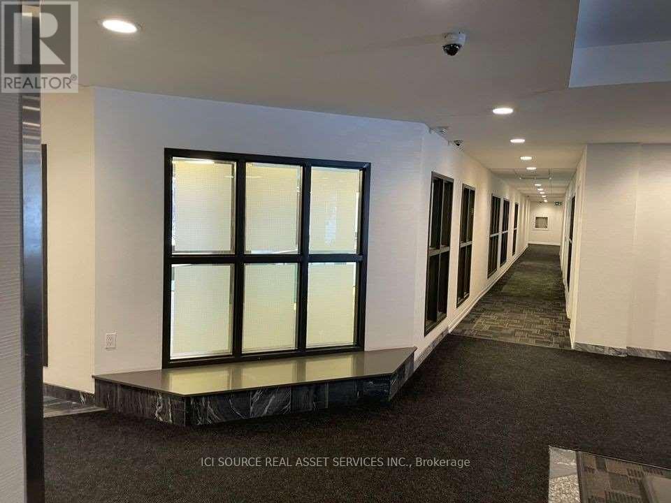 1710 - 350 Webb Drive, Mississauga, ON - Indoor Photo Showing Other Room