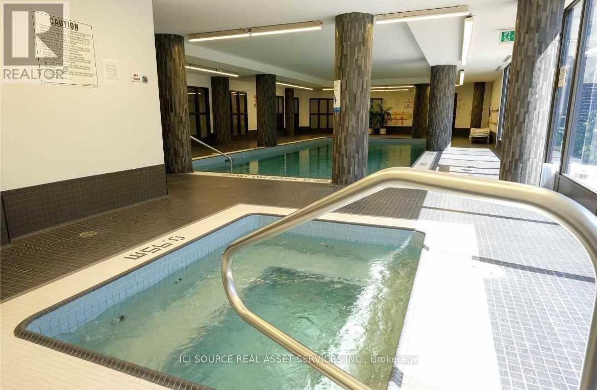 1710 - 350 Webb Drive, Mississauga, ON - Indoor Photo Showing Other Room