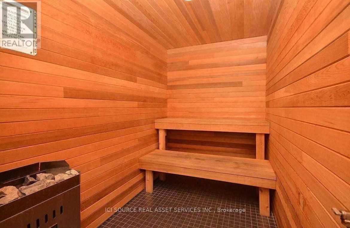 1710 - 350 Webb Drive, Mississauga, ON - Indoor Photo Showing Other Room