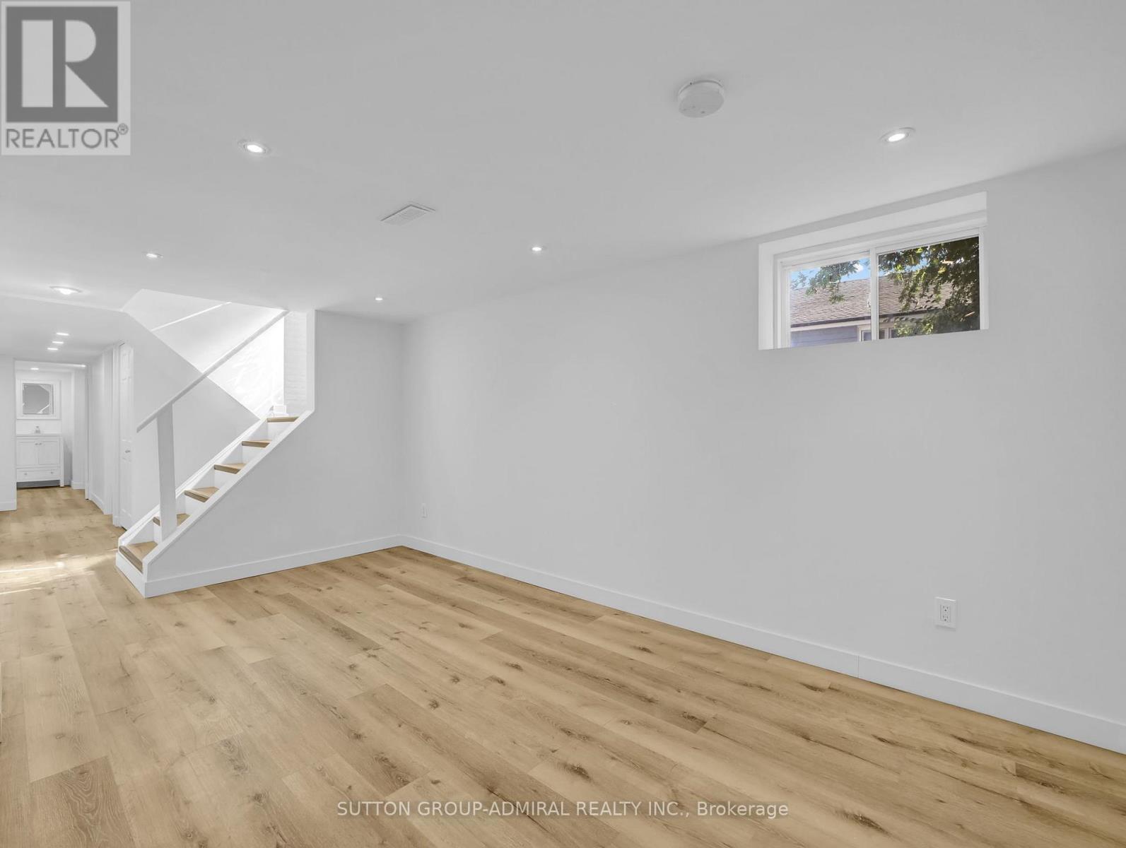 365 Beach Boulevard, Hamilton, ON - Indoor Photo Showing Other Room