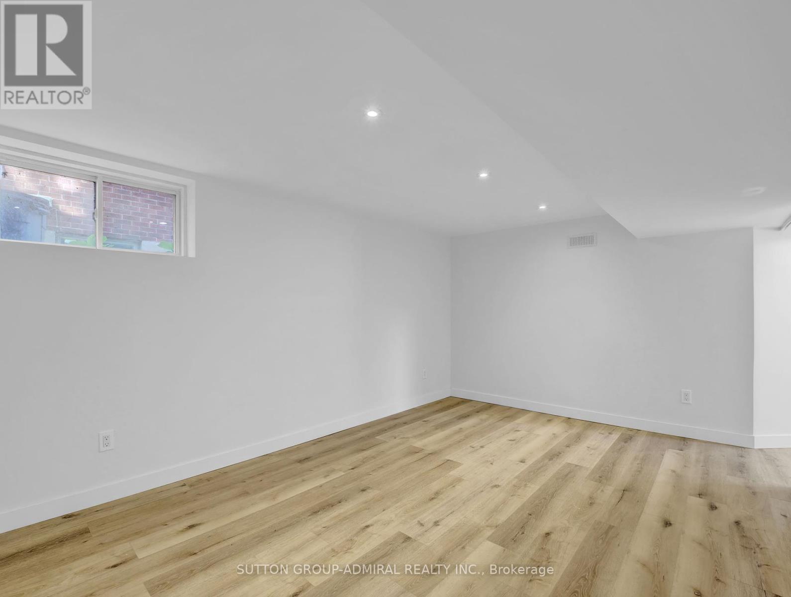 365 Beach Boulevard, Hamilton, ON - Indoor Photo Showing Other Room