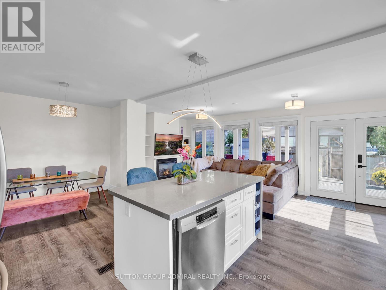 365 Beach Boulevard, Hamilton, ON - Indoor Photo Showing Other Room