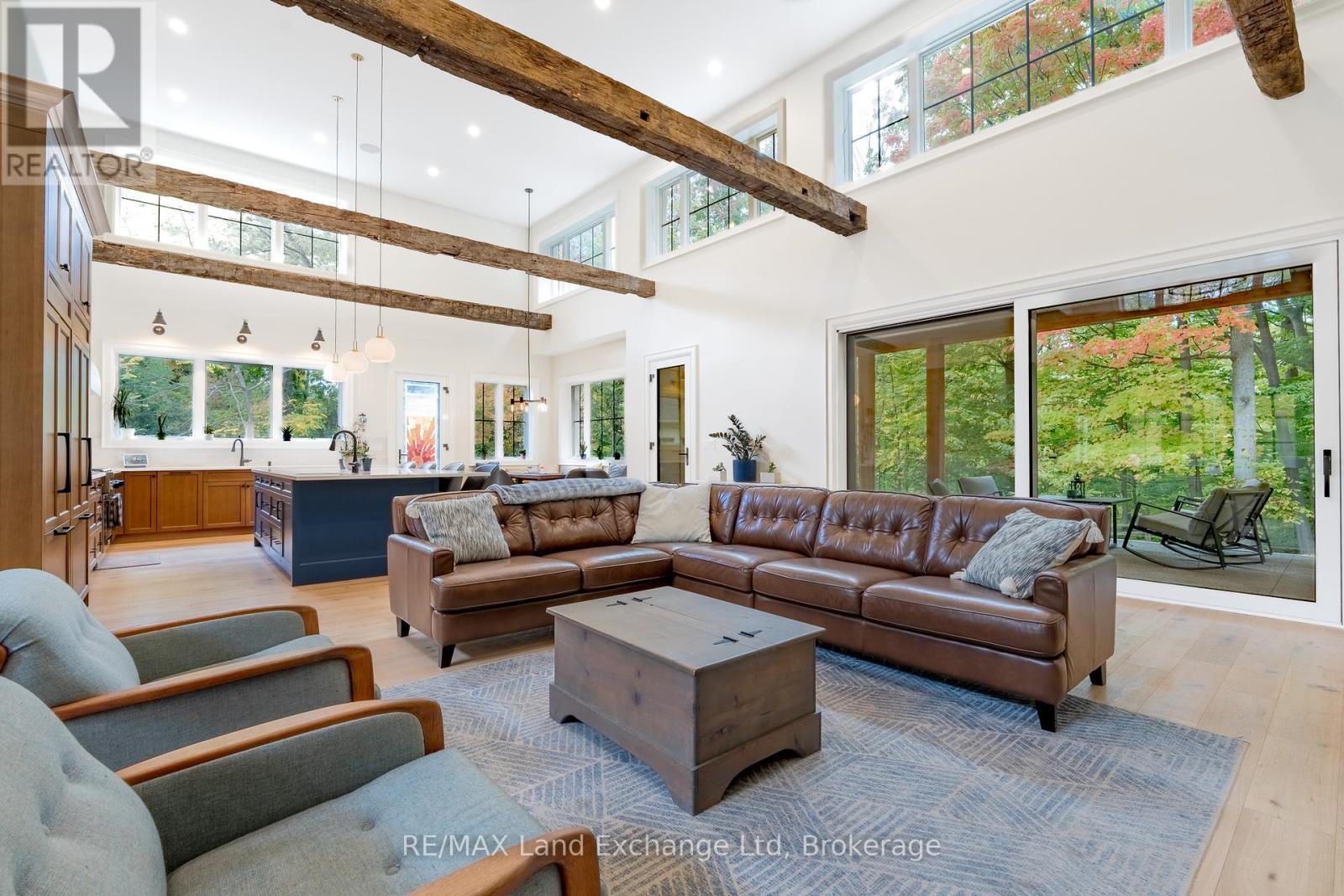 2220 (#4) Four Mile Creek Road, Niagara-On-The-Lake (Lakeshore), ON - Indoor Photo Showing Living Room