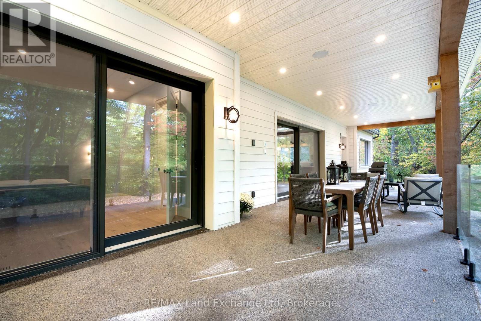 2220 (#4) Four Mile Creek Road, Niagara-On-The-Lake (Lakeshore), ON - With Deck Patio Veranda With Exterior