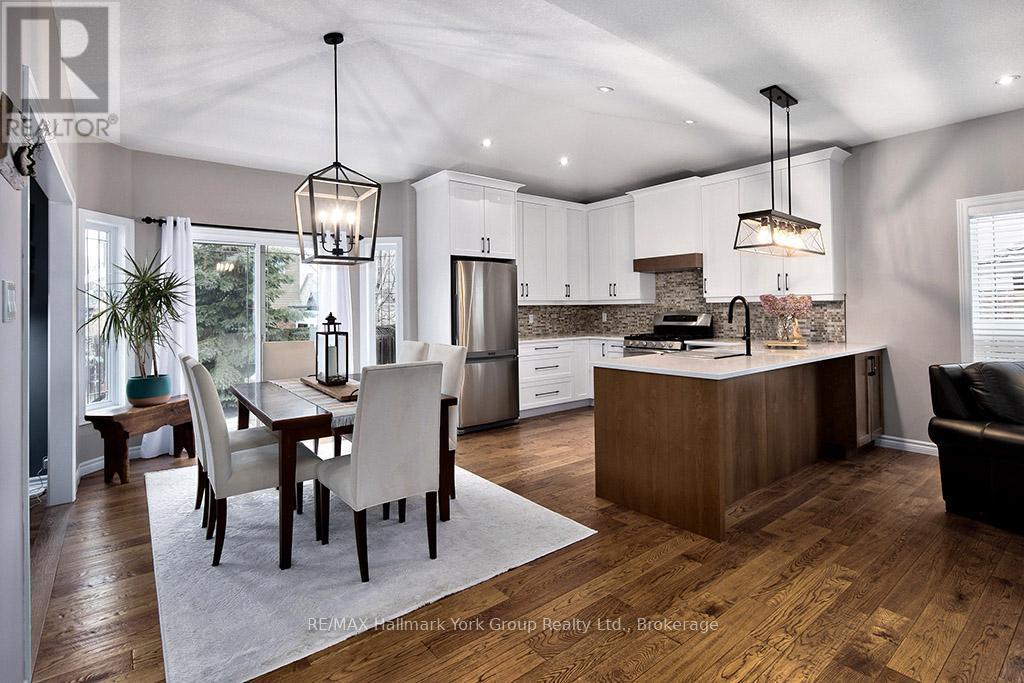 34 Davis Street, Collingwood, ON - Indoor