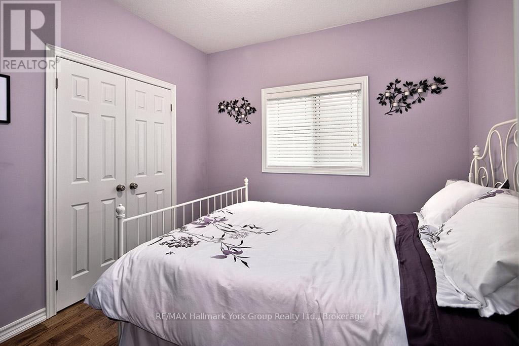 34 Davis Street, Collingwood, ON - Indoor Photo Showing Bedroom