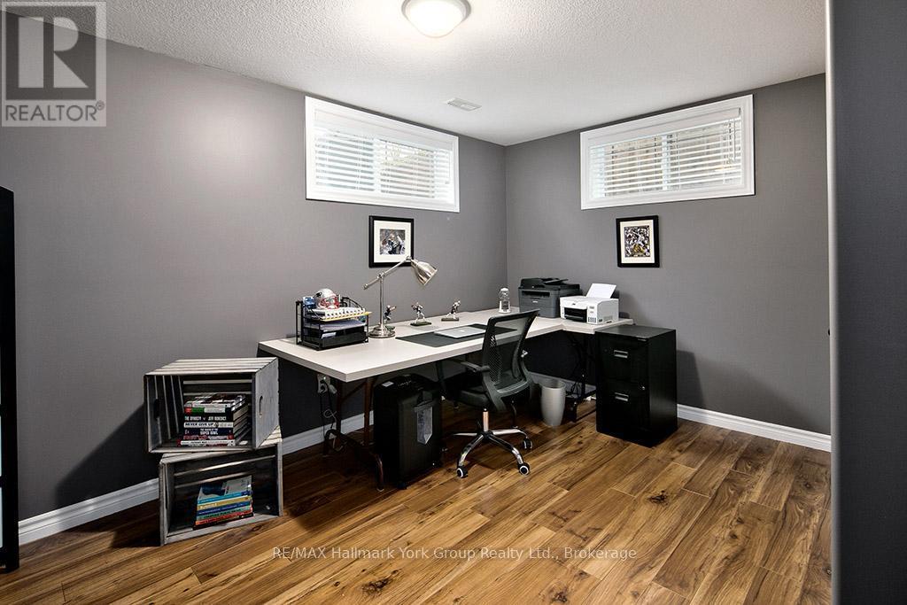 34 Davis Street, Collingwood, ON - Indoor Photo Showing Office