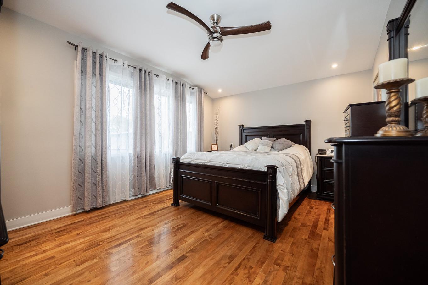 Primary bedroom - 1438 Rue Franklin, Laval (Chomedey), QC - Indoor Photo Showing Bedroom