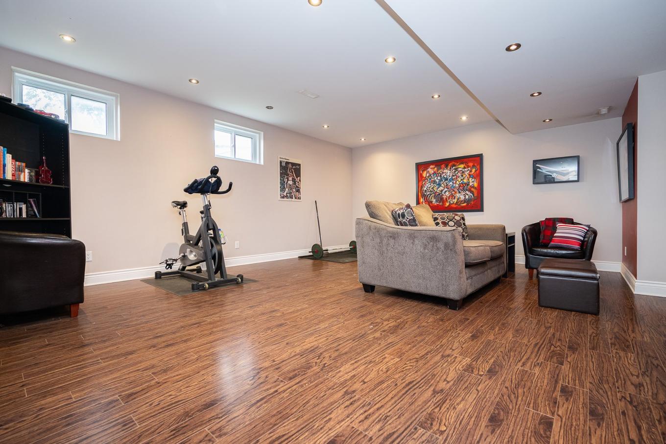 Playroom - 1438 Rue Franklin, Laval (Chomedey), QC - Indoor Photo Showing Gym Room