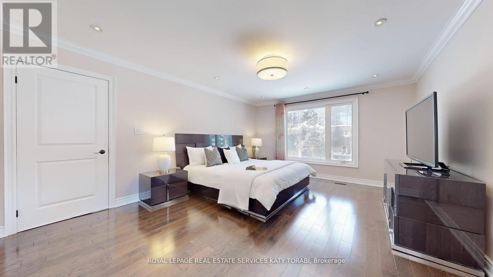 136 Denlow Boulevard, Toronto, ON - Indoor Photo Showing Bedroom