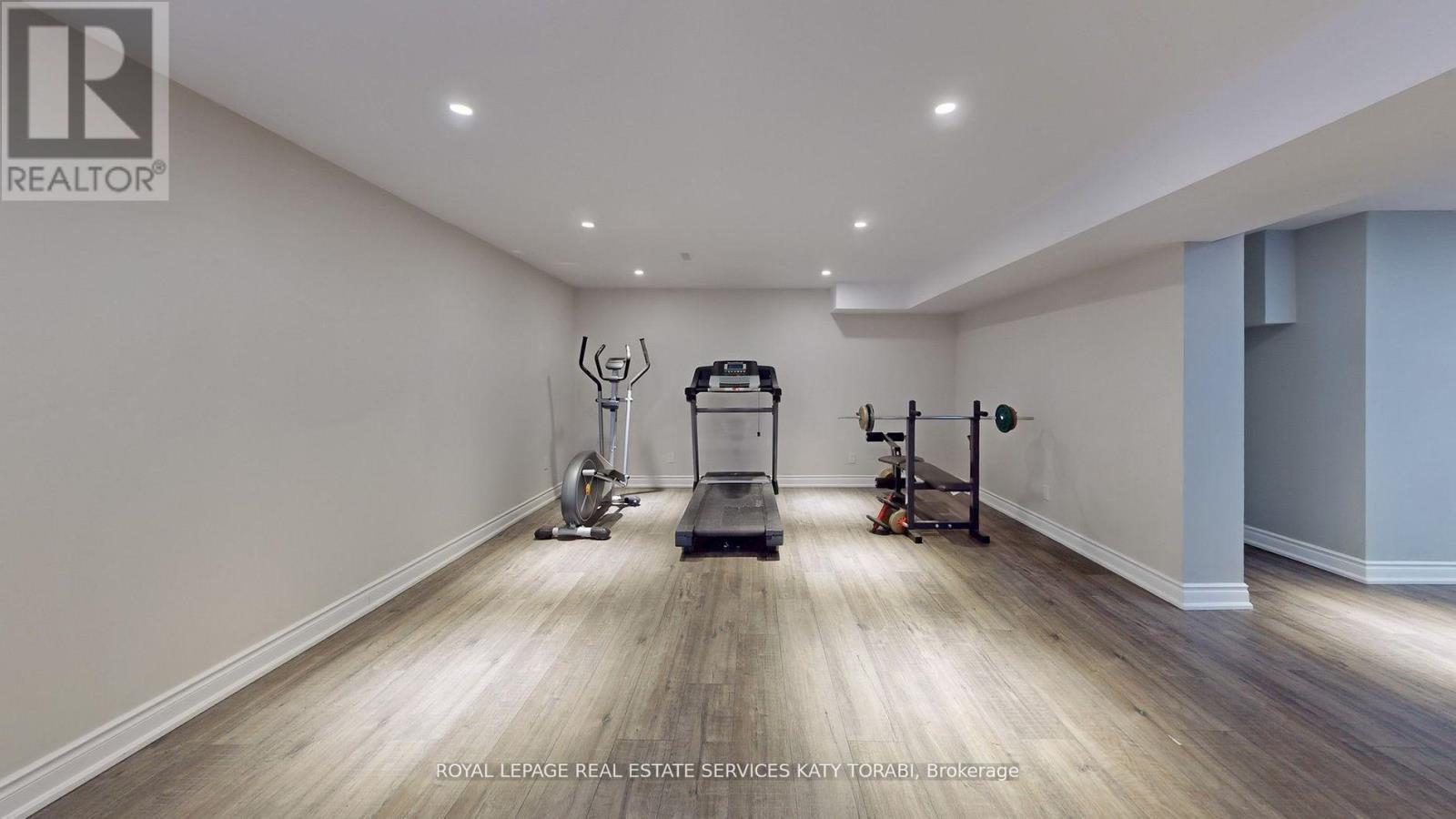 136 Denlow Boulevard, Toronto, ON - Indoor