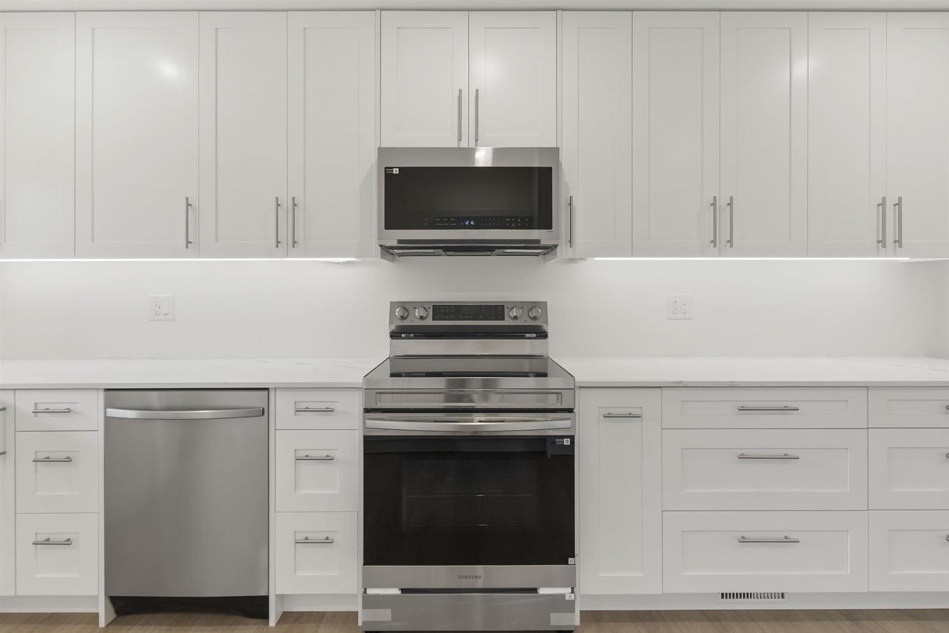205 Bruin Crescent, Thunder Bay, ON - Indoor Photo Showing Kitchen