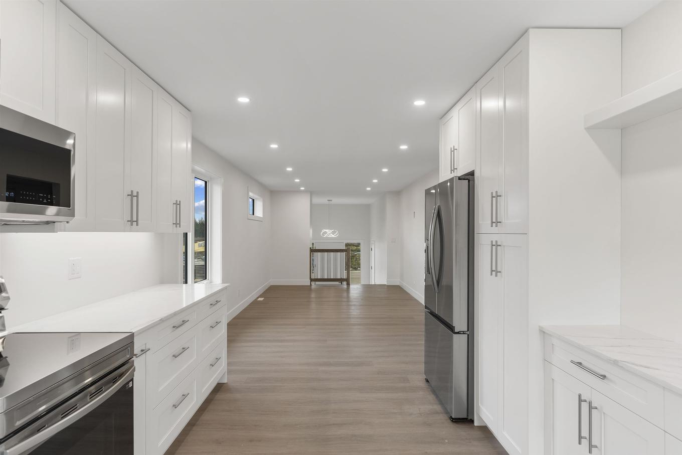 205 Bruin Crescent, Thunder Bay, ON - Indoor Photo Showing Kitchen