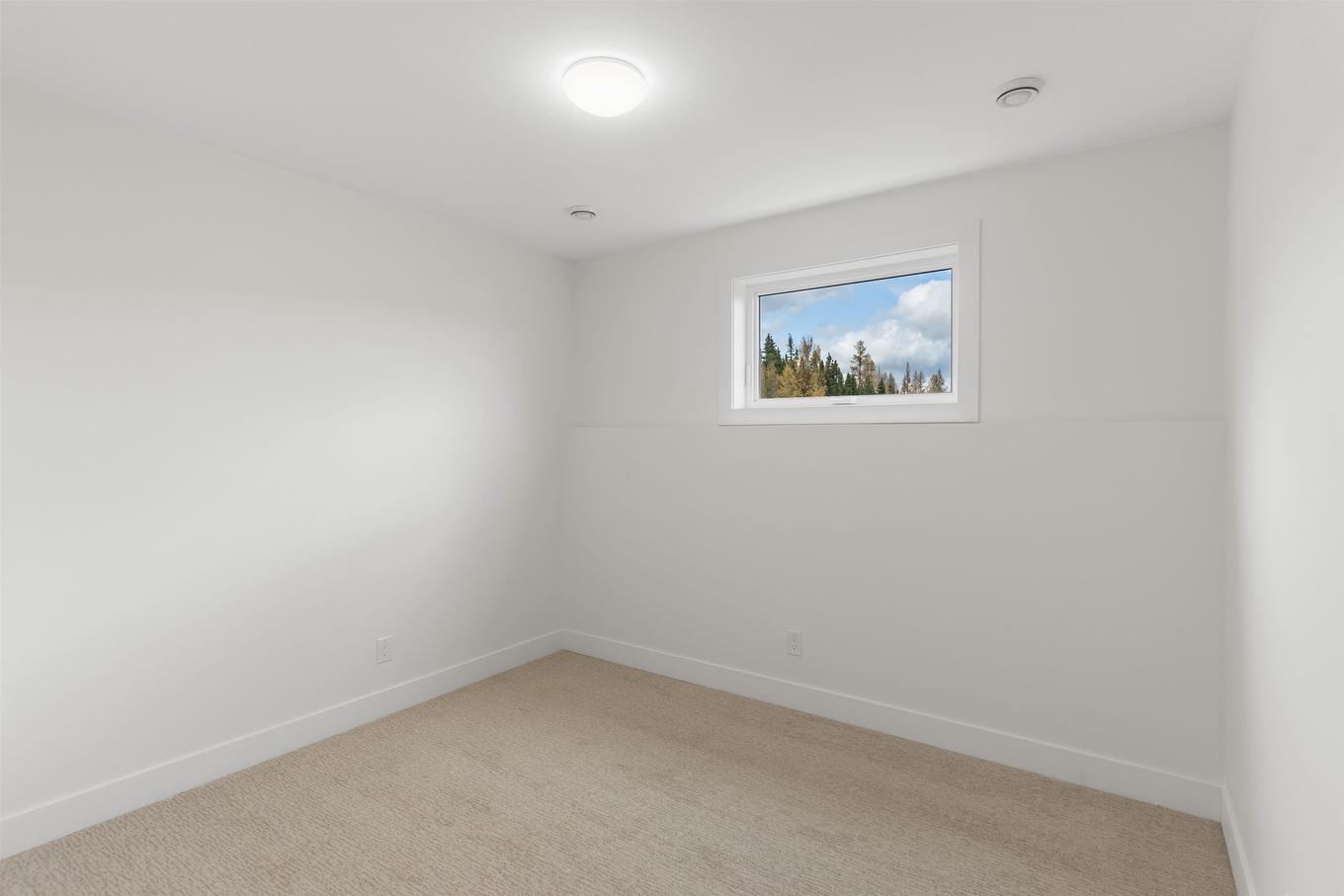 205 Bruin Crescent, Thunder Bay, ON - Indoor Photo Showing Other Room
