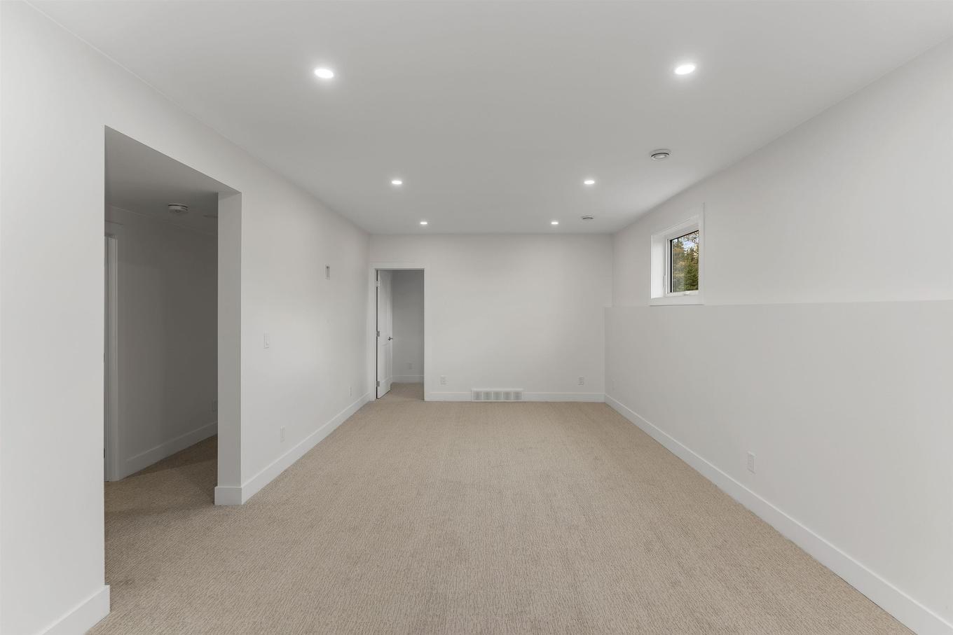 205 Bruin Crescent, Thunder Bay, ON - Indoor Photo Showing Other Room