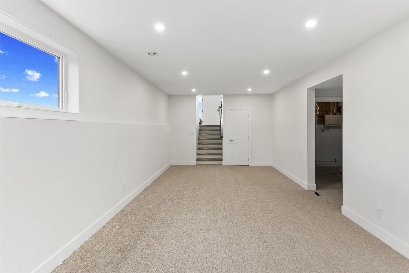 205 Bruin Crescent, Thunder Bay, ON - Indoor Photo Showing Other Room