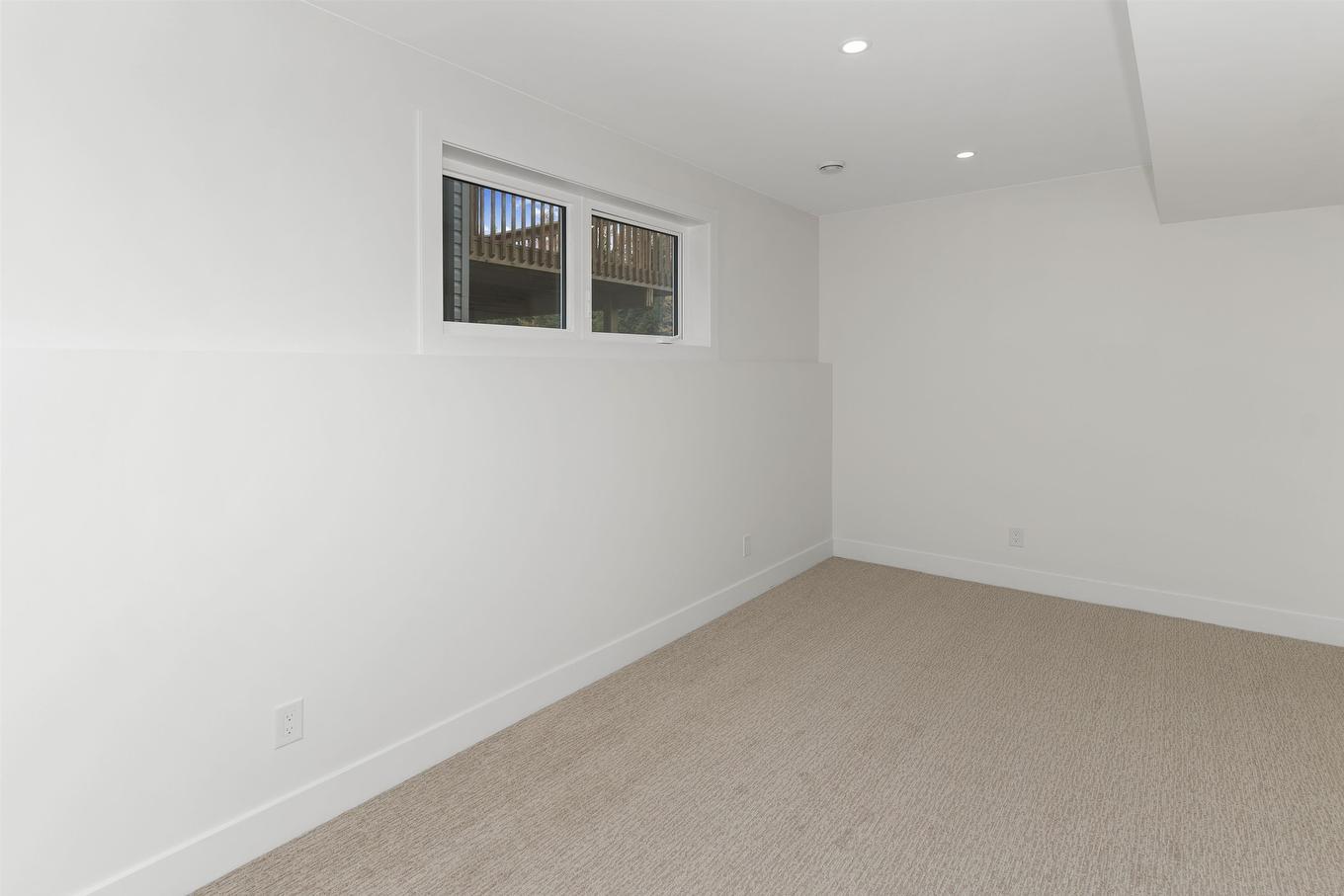 205 Bruin Crescent, Thunder Bay, ON - Indoor Photo Showing Other Room