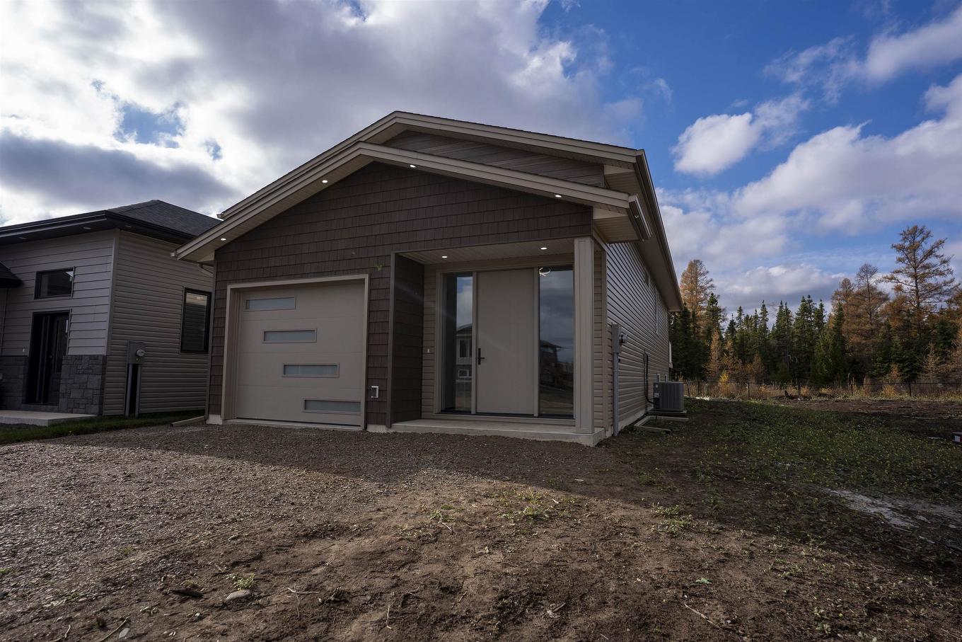 205 Bruin Crescent, Thunder Bay, ON - Outdoor