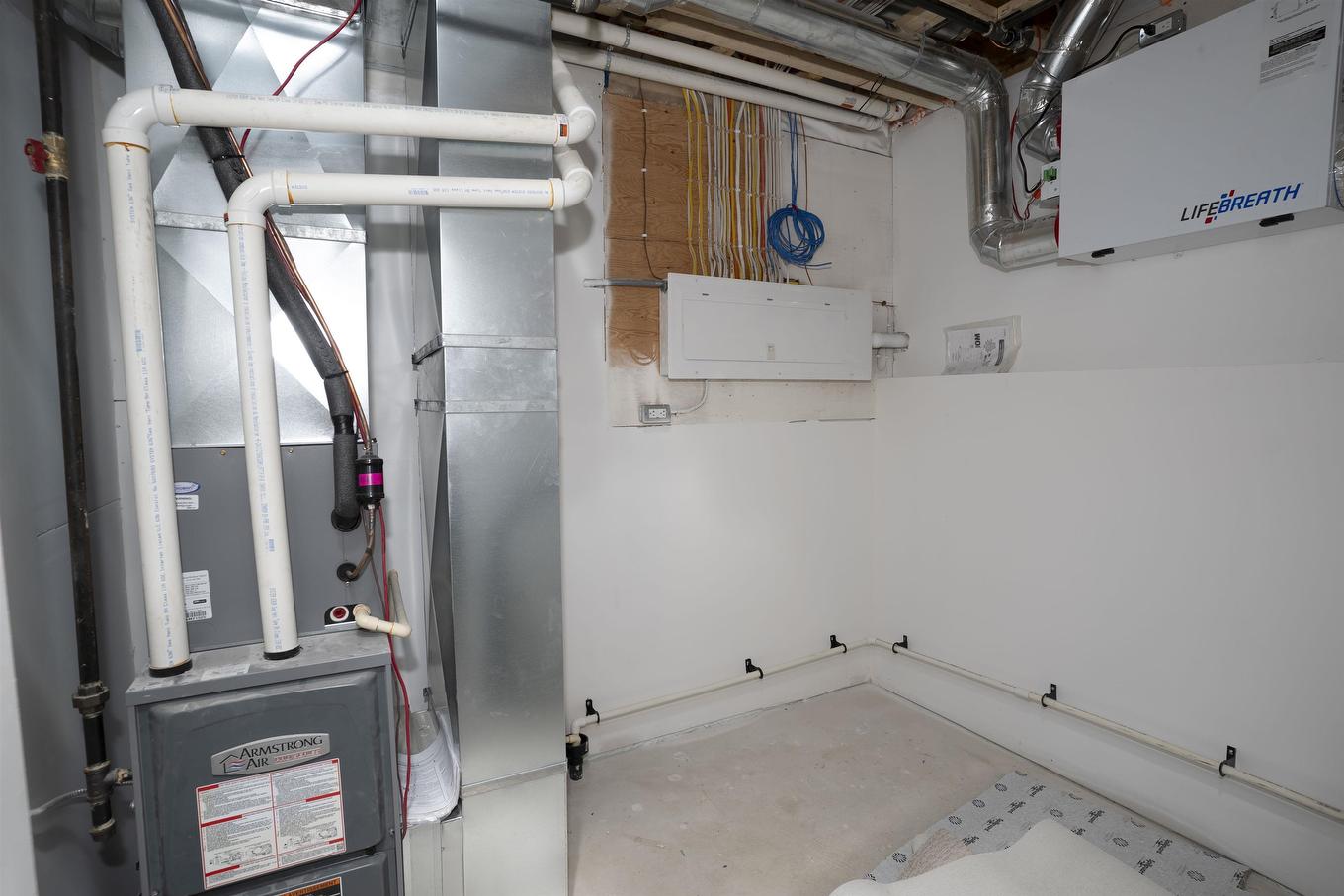 205 Bruin Crescent, Thunder Bay, ON - Indoor Photo Showing Basement