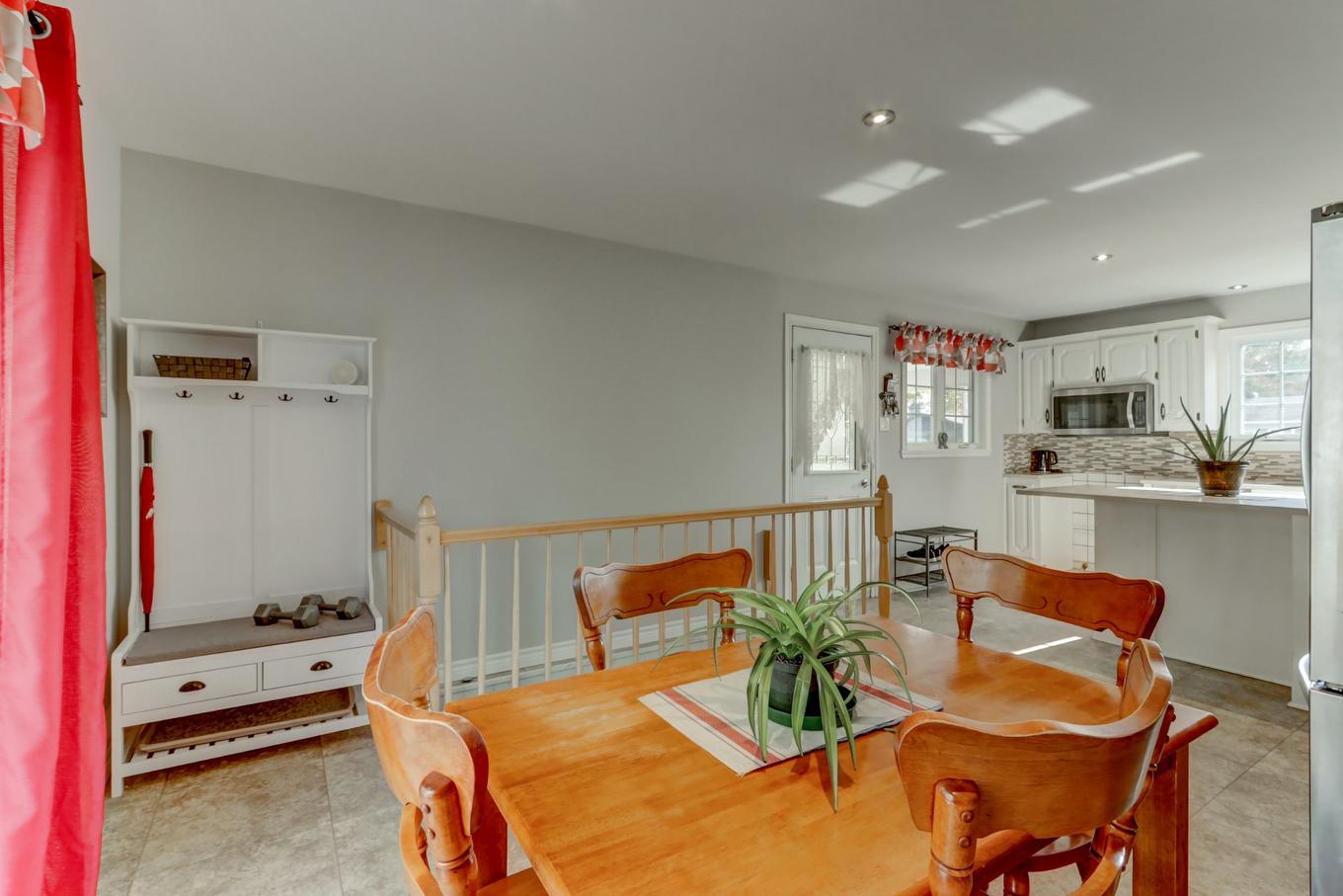 Salle à manger - 17 Carré Rémi, Blainville, QC - Indoor Photo Showing Dining Room