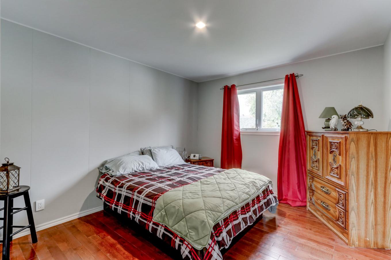 Chambre à coucher principale - 17 Carré Rémi, Blainville, QC - Indoor Photo Showing Bedroom
