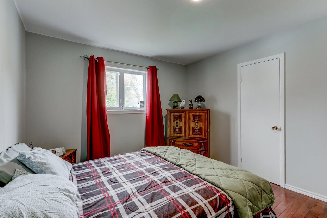 Chambre à coucher principale - 17 Carré Rémi, Blainville, QC - Indoor Photo Showing Bedroom