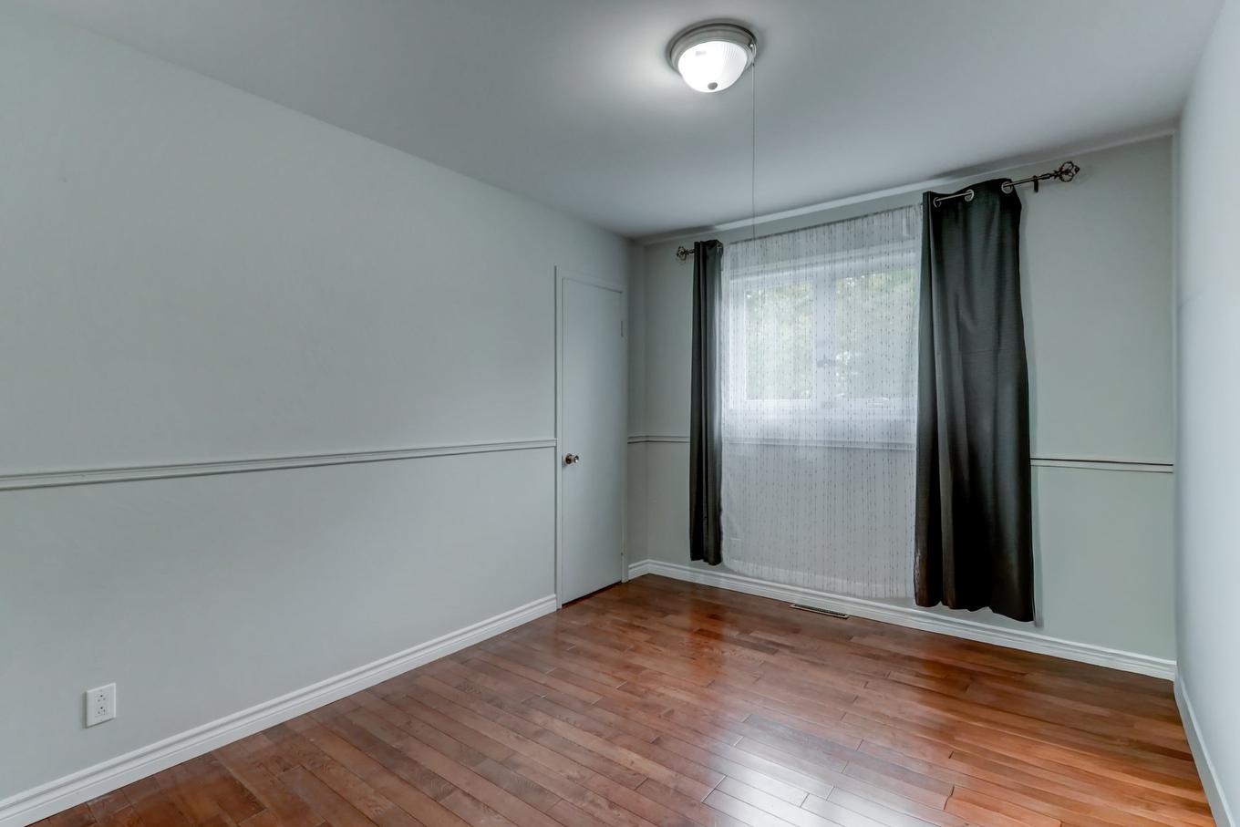 Chambre à coucher - 17 Carré Rémi, Blainville, QC - Indoor Photo Showing Other Room