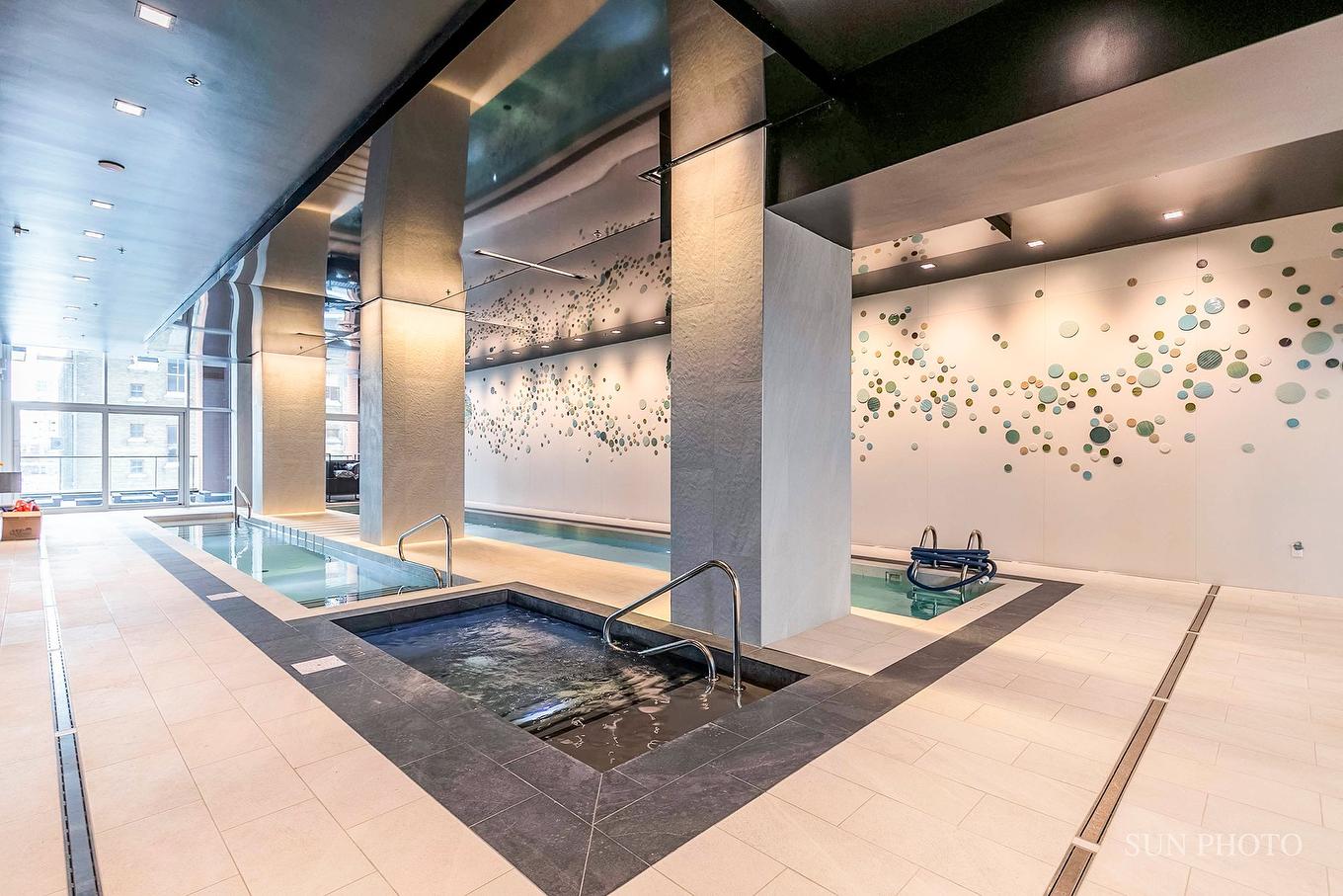 Pool - 1911-1020 Rue De La Montagne, Montréal (Ville-Marie), QC - Indoor Photo Showing Other Room