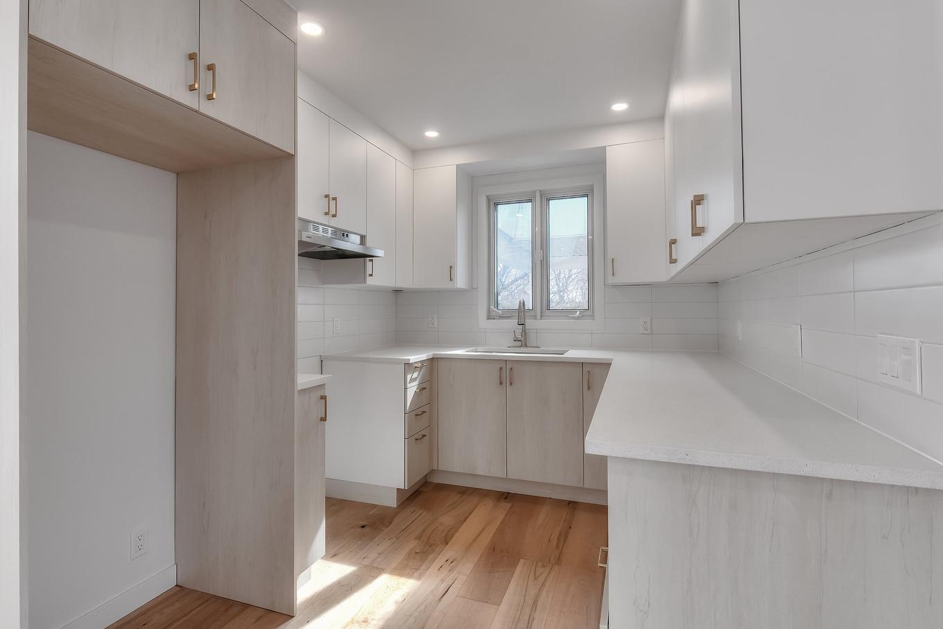 Kitchen - 6150 Boul. Payer, Longueuil (Saint-Hubert), QC - Indoor Photo Showing Kitchen