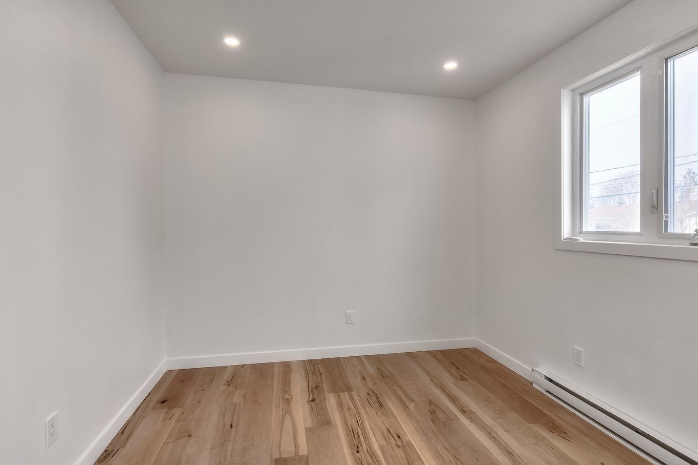 Bedroom - 6150 Boul. Payer, Longueuil (Saint-Hubert), QC - Indoor Photo Showing Other Room