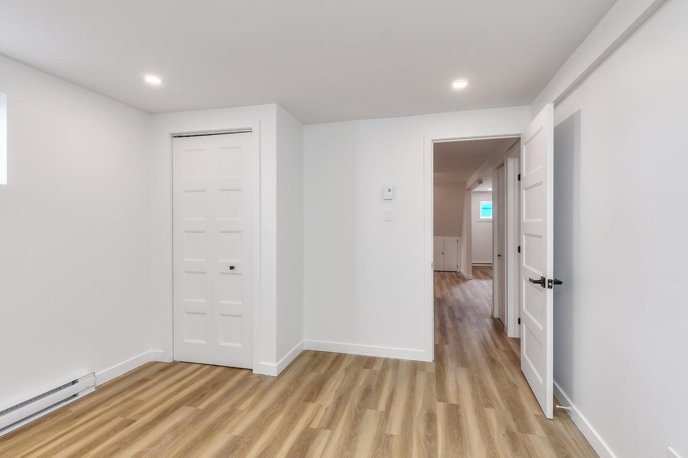 Bedroom - 6150 Boul. Payer, Longueuil (Saint-Hubert), QC - Indoor Photo Showing Other Room