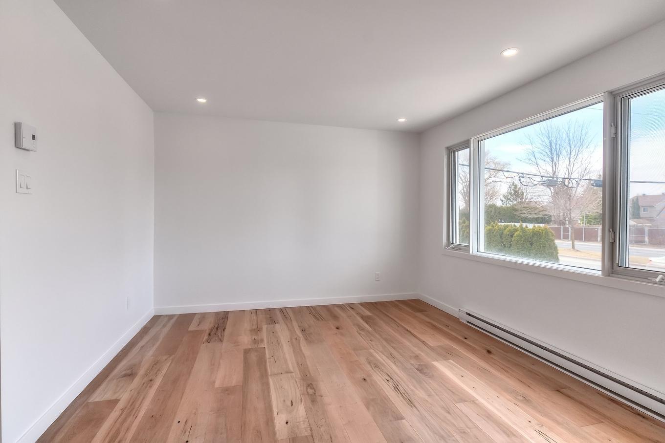 Living room - 6150 Boul. Payer, Longueuil (Saint-Hubert), QC - Indoor Photo Showing Other Room