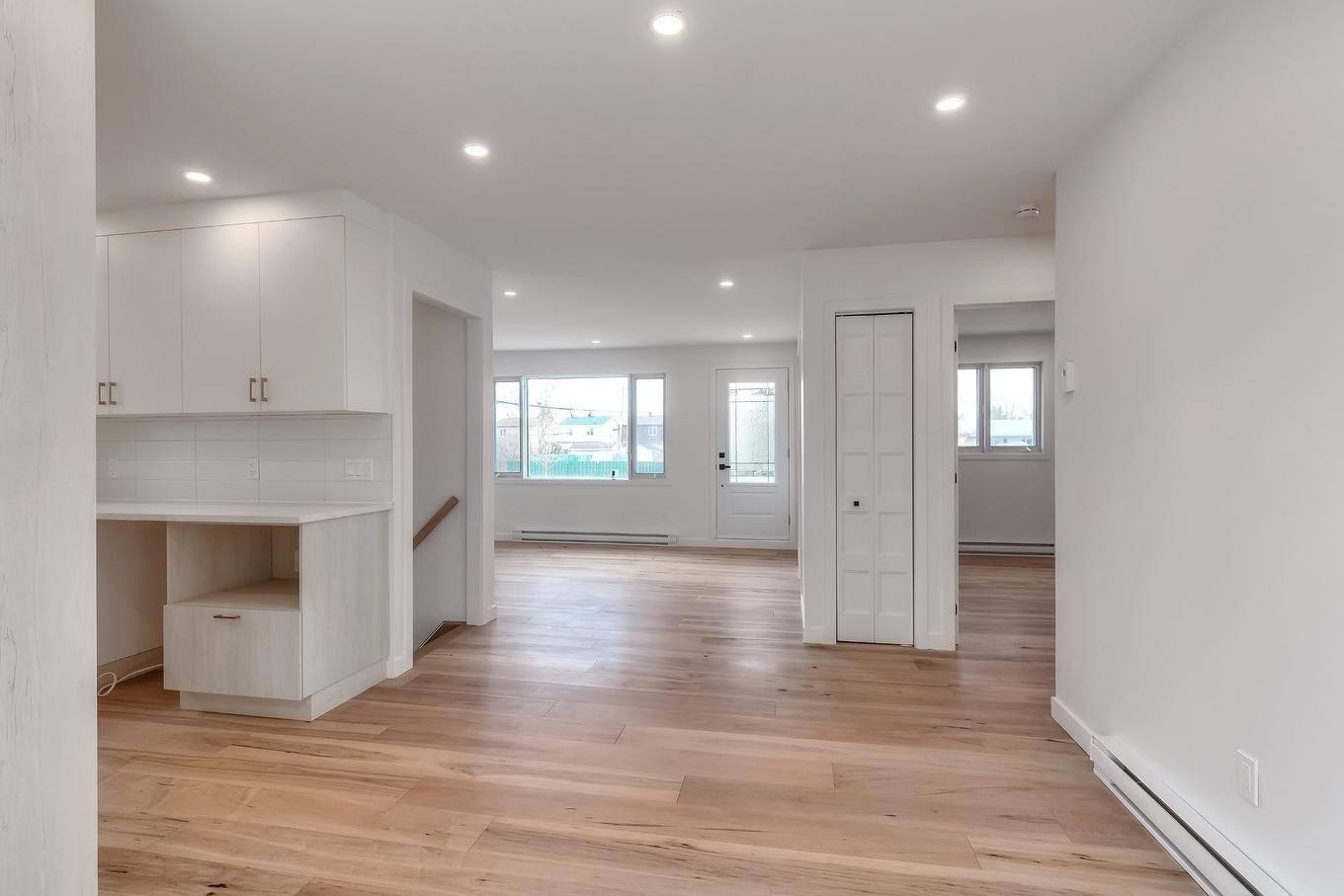 Overall view - 6150 Boul. Payer, Longueuil (Saint-Hubert), QC - Indoor Photo Showing Other Room