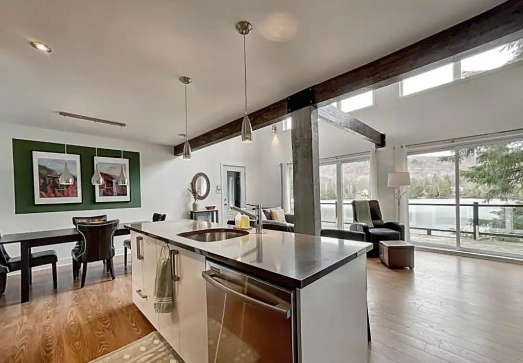 Kitchen - 2705 Route 323 N., Amherst, QC - Indoor