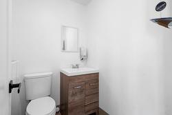Powder room -