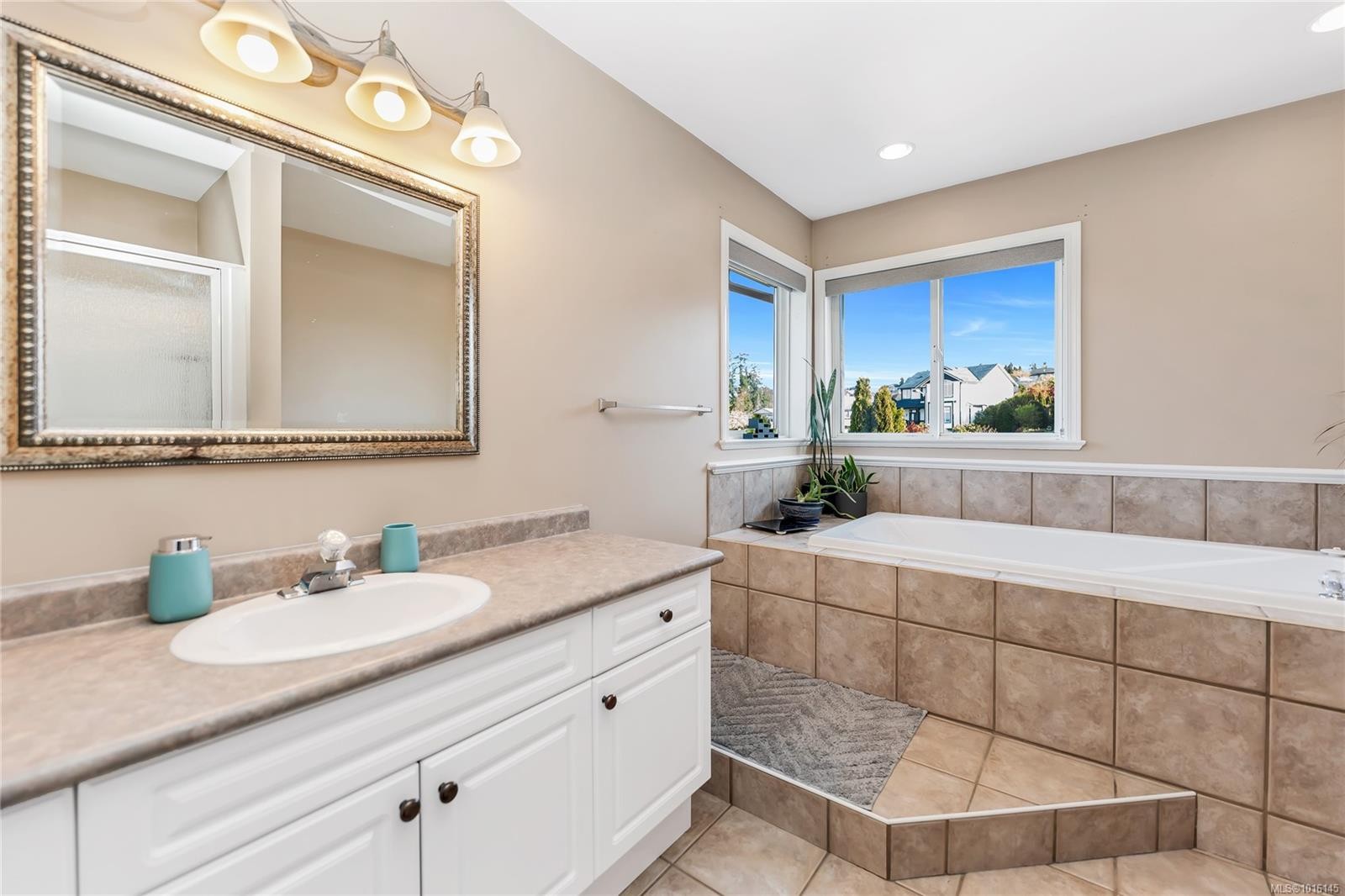 517 Louise Rd, Ladysmith, BC