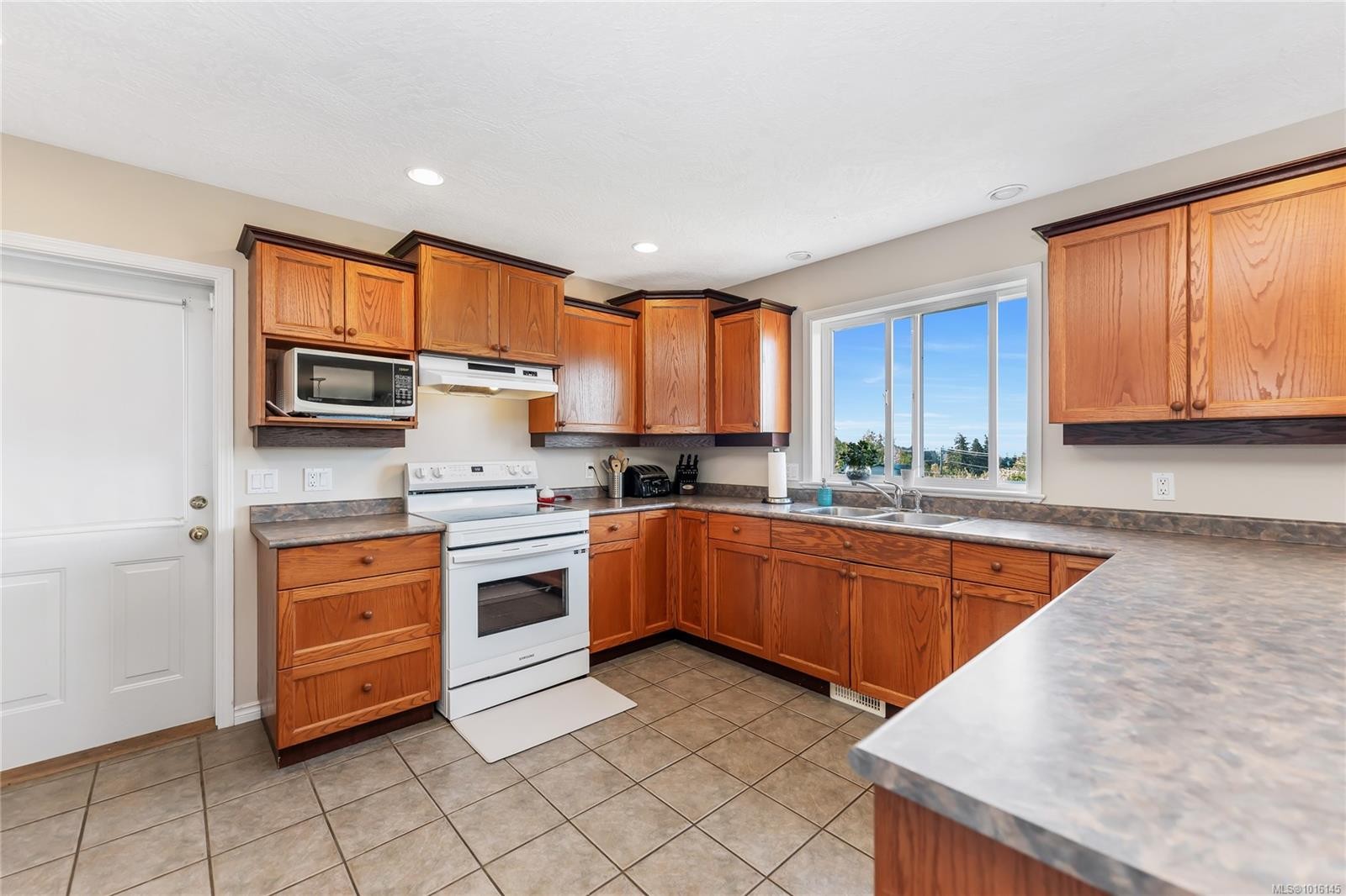 517 Louise Rd, Ladysmith, BC