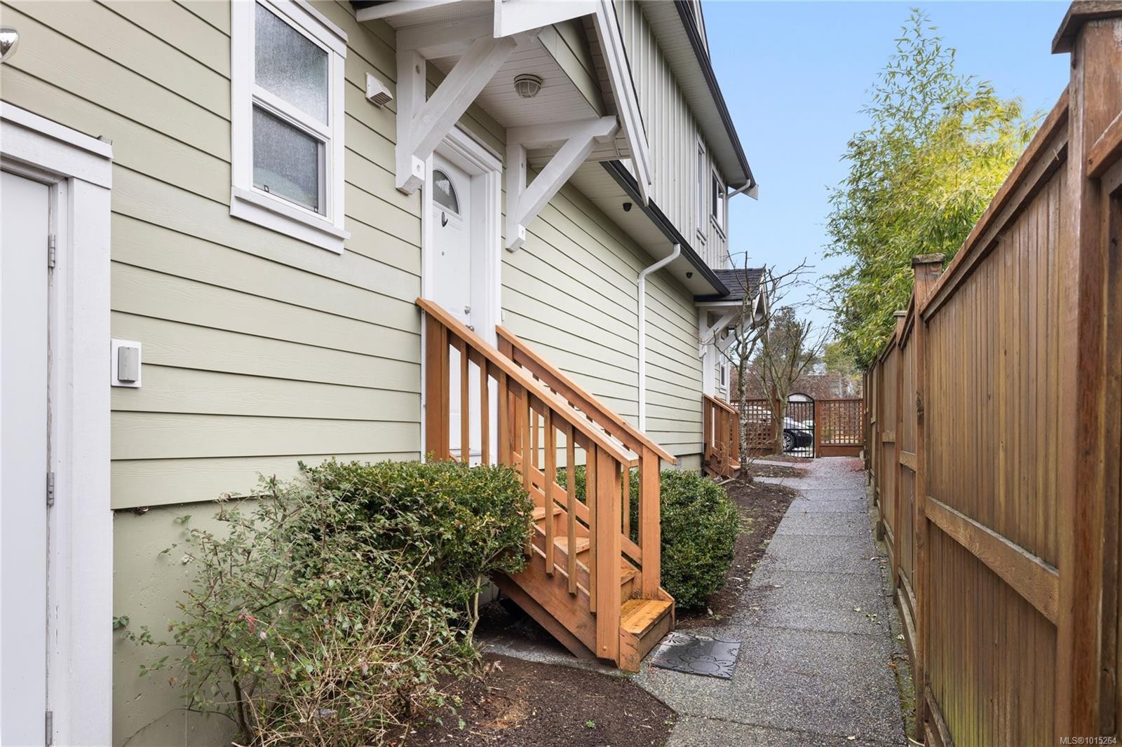 102-582 Rosehill St, Nanaimo, BC