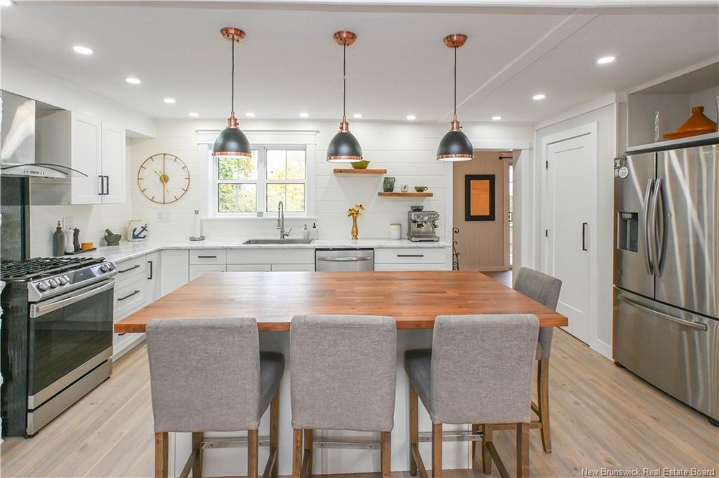 309 Saint-Pierre O Blvd, Caraquet, NB