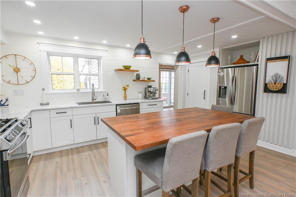 309 Saint-Pierre O Blvd, Caraquet, NB