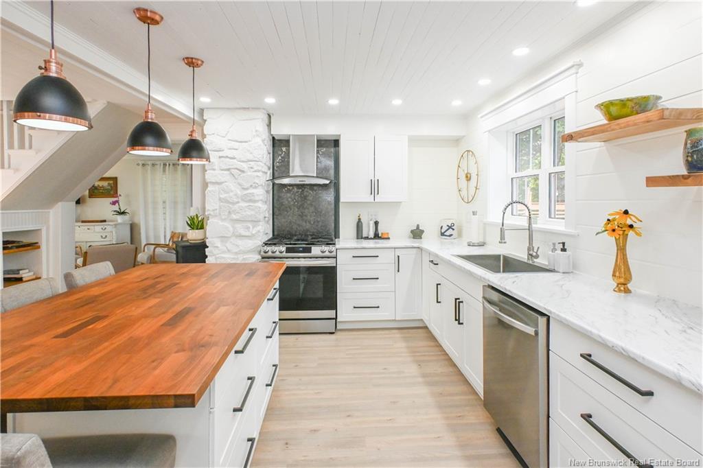 309 Saint-Pierre O Blvd, Caraquet, NB