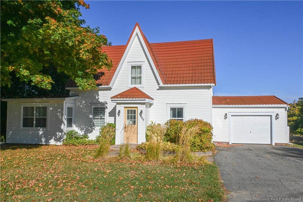 309 Saint-Pierre O Blvd, Caraquet, NB