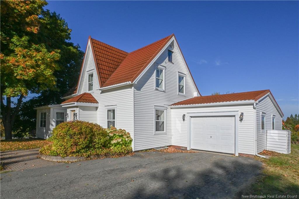 309 Saint-Pierre O Blvd, Caraquet, NB