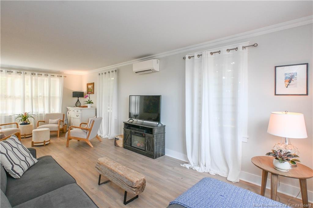 309 Saint-Pierre O Blvd, Caraquet, NB