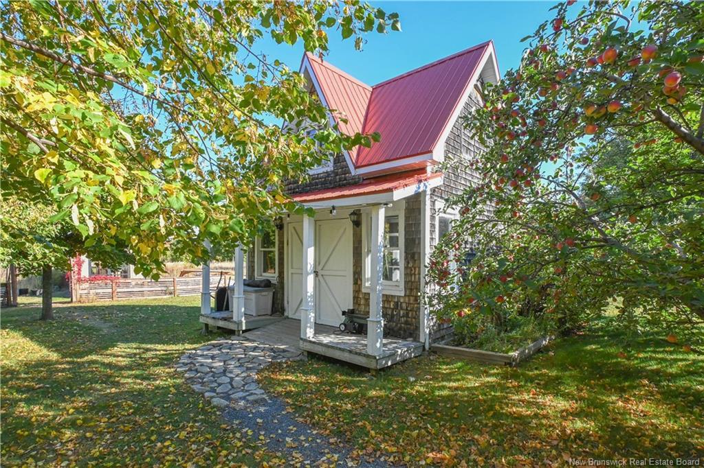 309 Saint-Pierre O Blvd, Caraquet, NB