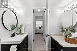 4 piece en-suite with additional vanity -