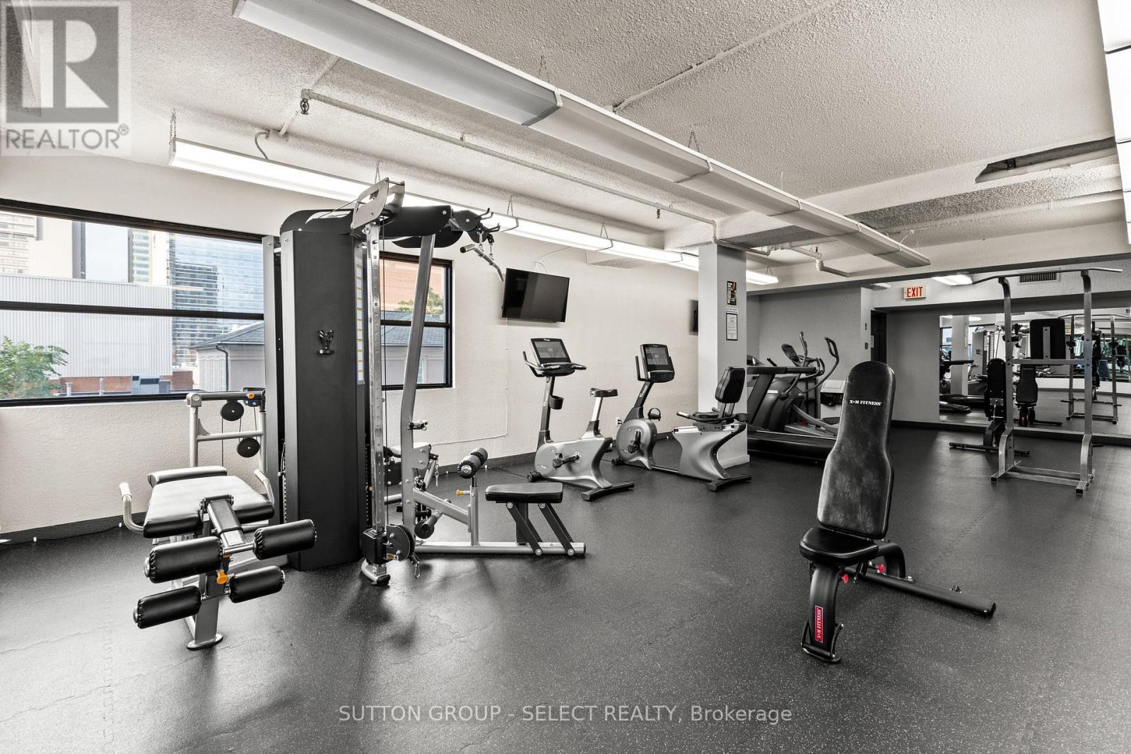 S01702 - 380 King Street, London East (East K), ON - Indoor Photo Showing Gym Room