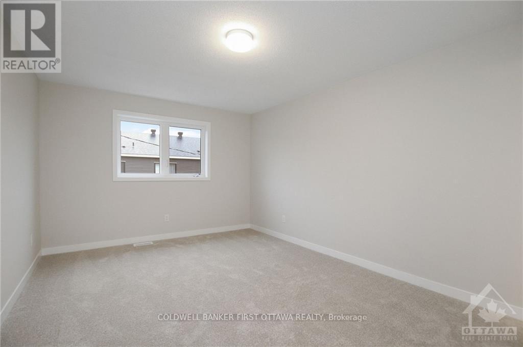 71 Kindred Row, Ottawa, ON - Indoor Photo Showing Other Room