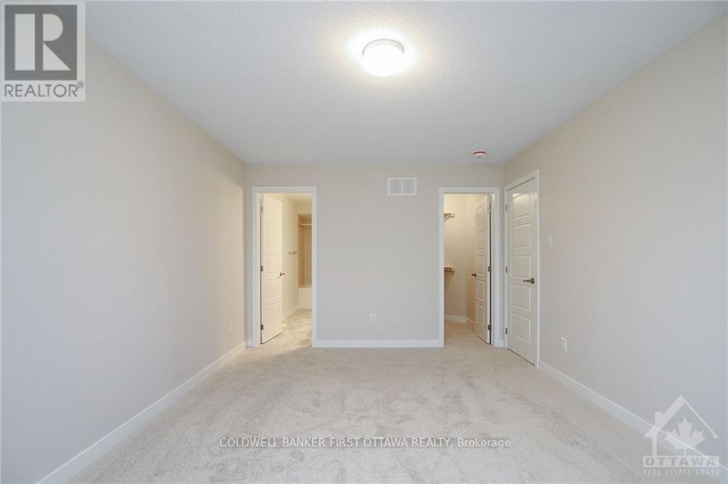 71 Kindred Row, Ottawa, ON - Indoor Photo Showing Other Room